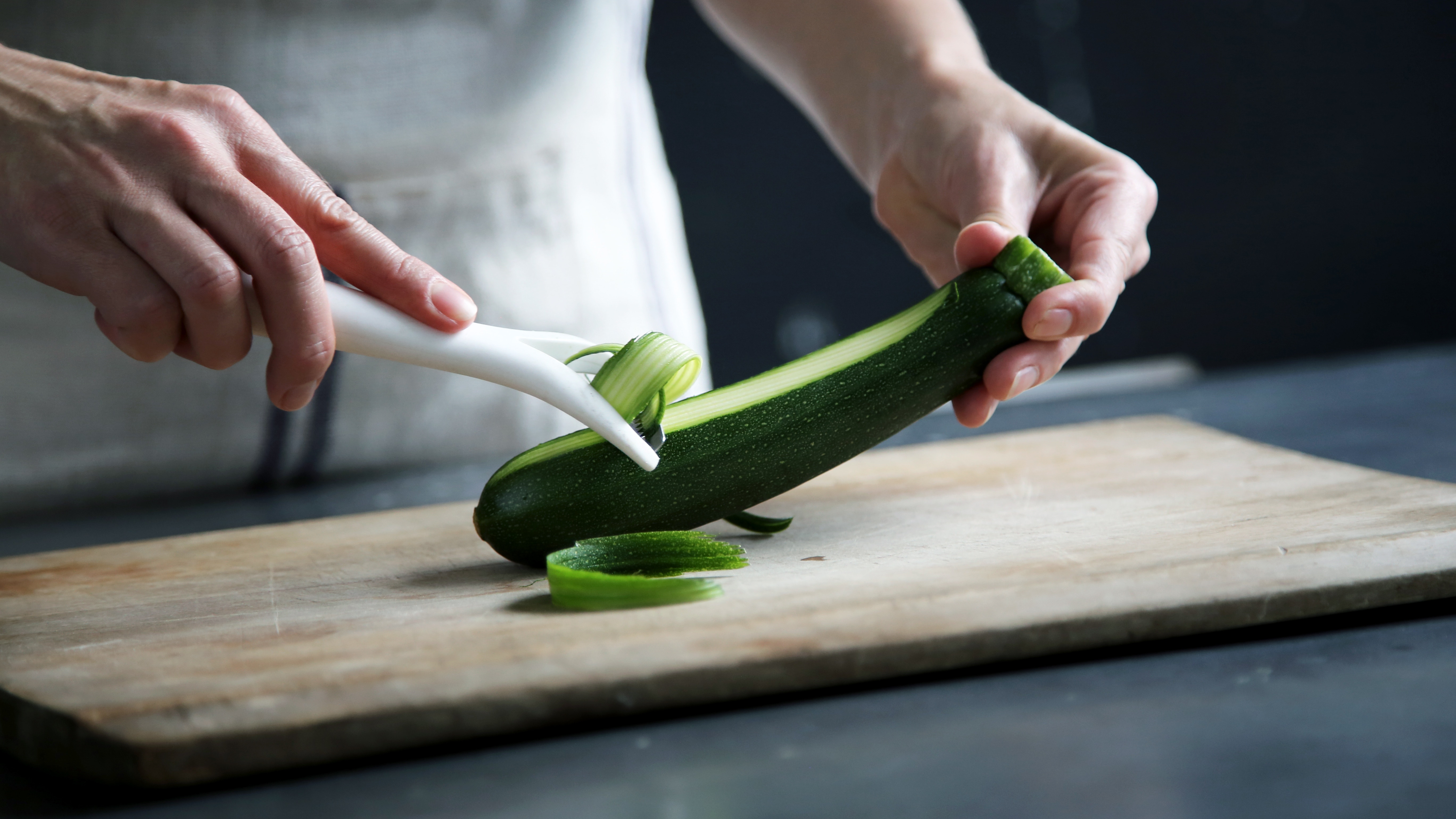 Peeling vegetables